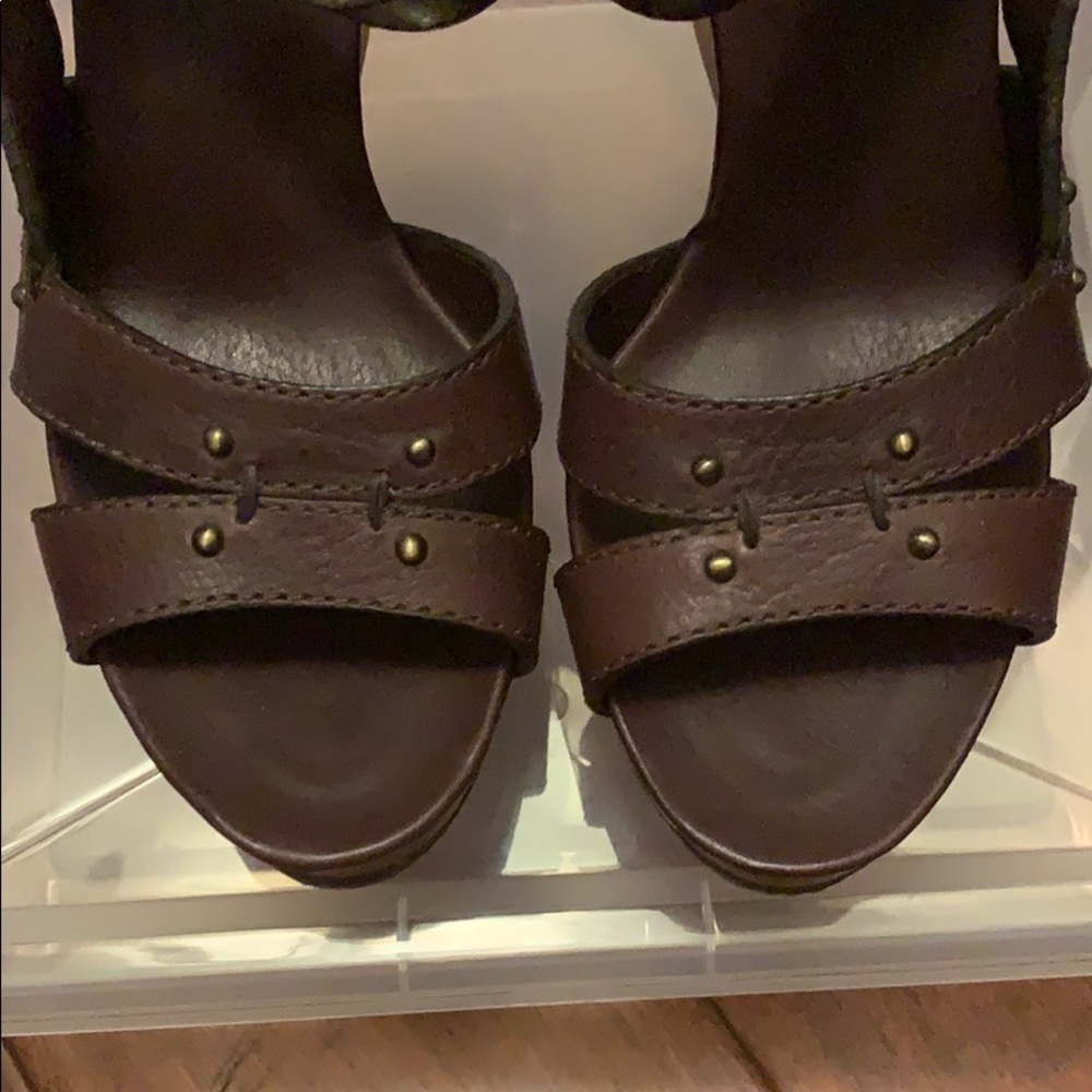 Chloe Wedges - Picture 7 of 8